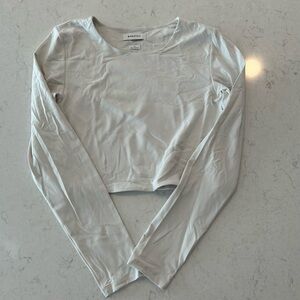 Babaton Contour Crew Cropped Longsleeve (Matte Pearl)